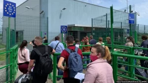 Germany extends aid, free trains to fleeing Ukrainians