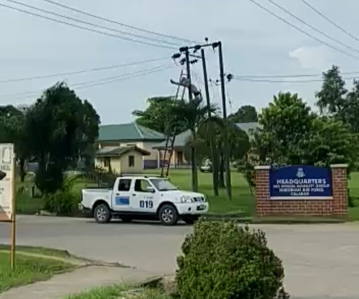 Panic As PHEDC Staff Electrocuted in Calabar [PHOTOS]
