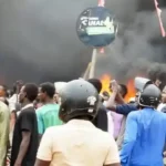 Citizens attack politicians on the street and set Ruling party HQ on fire (videos)