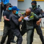 Drama as DSS and prison operatives fight dirty over Emefiele’s custody (Video)