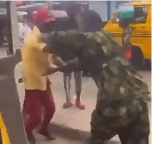Altercation Between Nigerian Soldier and LASTMA Official Recorded on Video