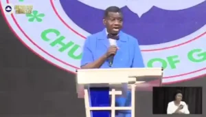 Nigerians Shout Amen As Adeboye Predicts Naira will Bounce Back, Stronger Than Dollar Soon (Video)