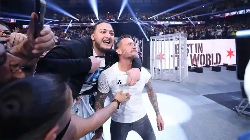 Fans were loving CM Punk's return in his hometown Chicago