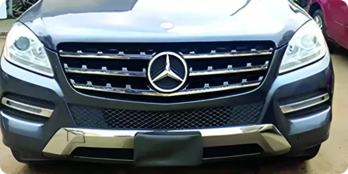 Covered number plate of a car used to illustrate a story