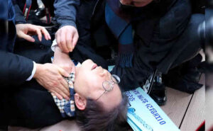 South Korea Opposition Leader Lee Jae-myung Stabbed in Neck
