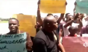 Massive Protest Erupts in Warri South LGA Over PDP Flagbearer Choice