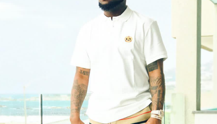 davido-reacts-as-dad-donates-n1bn-to-c&s-church
