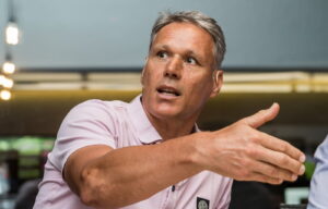 EPL: ‘No Top Player At Man Utd, Nobody Carries The Team’ – Van Basten
