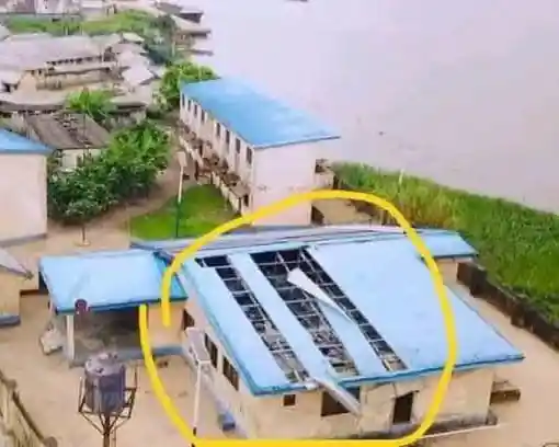 We Need Doctors! Delta Youths Storm Hospital After Pregnant Woman, Unborn Baby Die