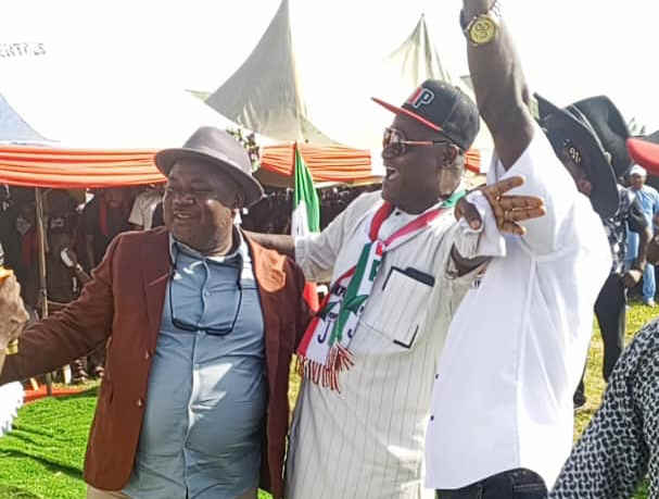 BREAKING: Obubra APC Financier, Founding Member Dumps Party, Backs Okpechi, Archibong