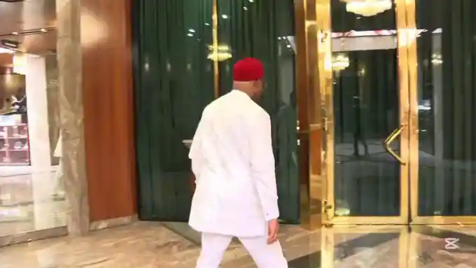 Viral Video Allegedly Shows Governor Hope Uzodinma Locked Out of High-Level APC Meeting