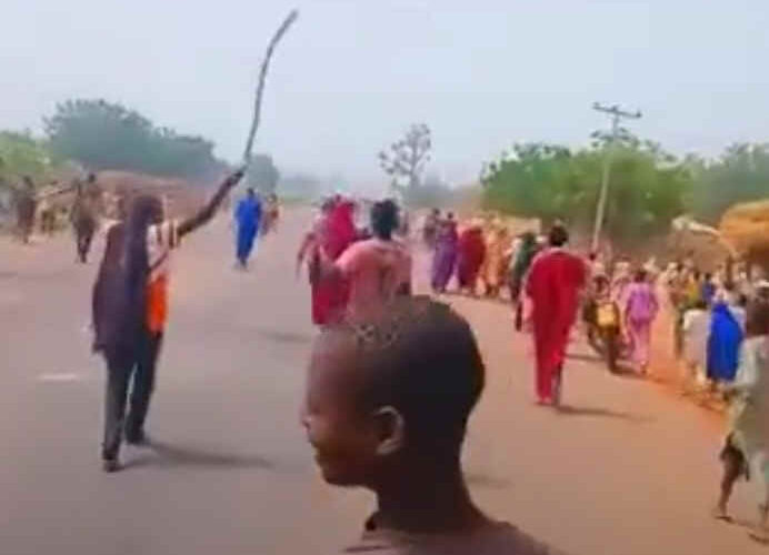 HAPPENING NOW: Angry Northern Youths Attack APC Lawmaker’s Convoy in Kano for Neglecting his Community
